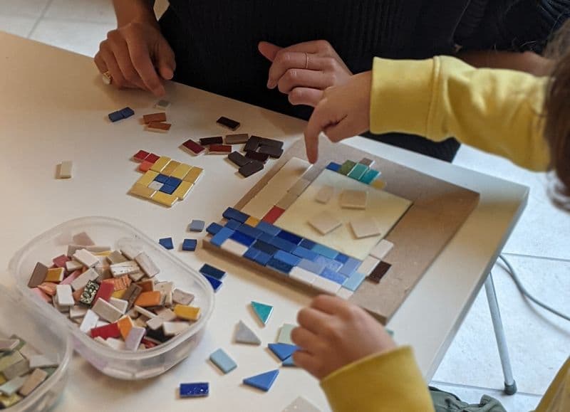 Initiez-vous à la mosaïque en duo avec votre enfant