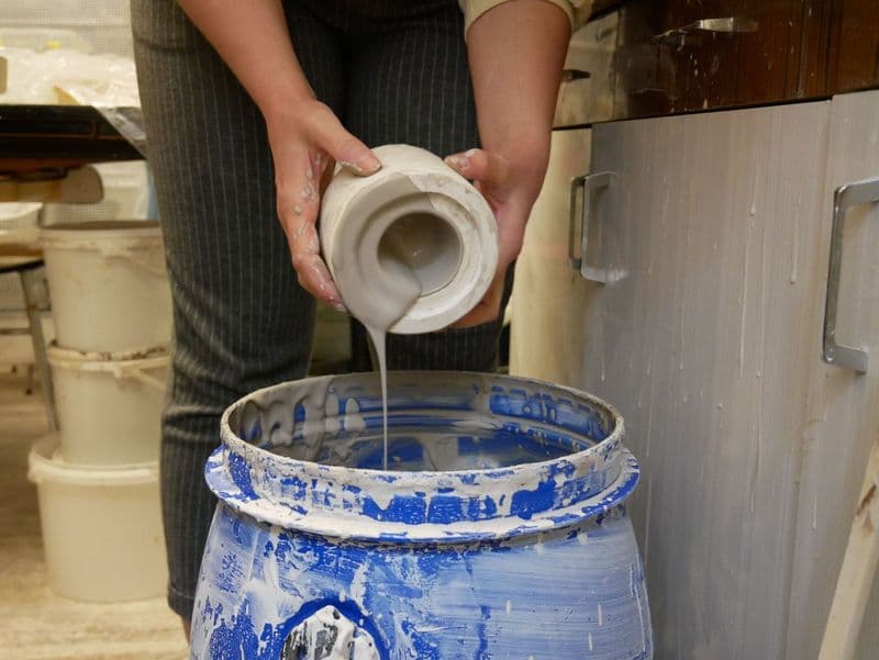 Initiez-vous au modelage et décor sur céramique