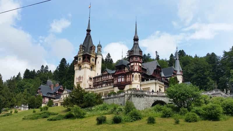 Billet Brasov : excursion d'une journée aux châteaux de Peles, Bran et Prejmer