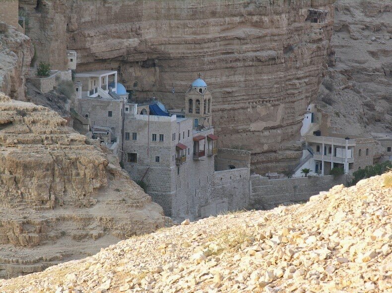 https://generationvoyage.fr/wp-content/uploads/2014/07/monastere-saint-georges-wadi-qelt-cisjordanie-3.jpg